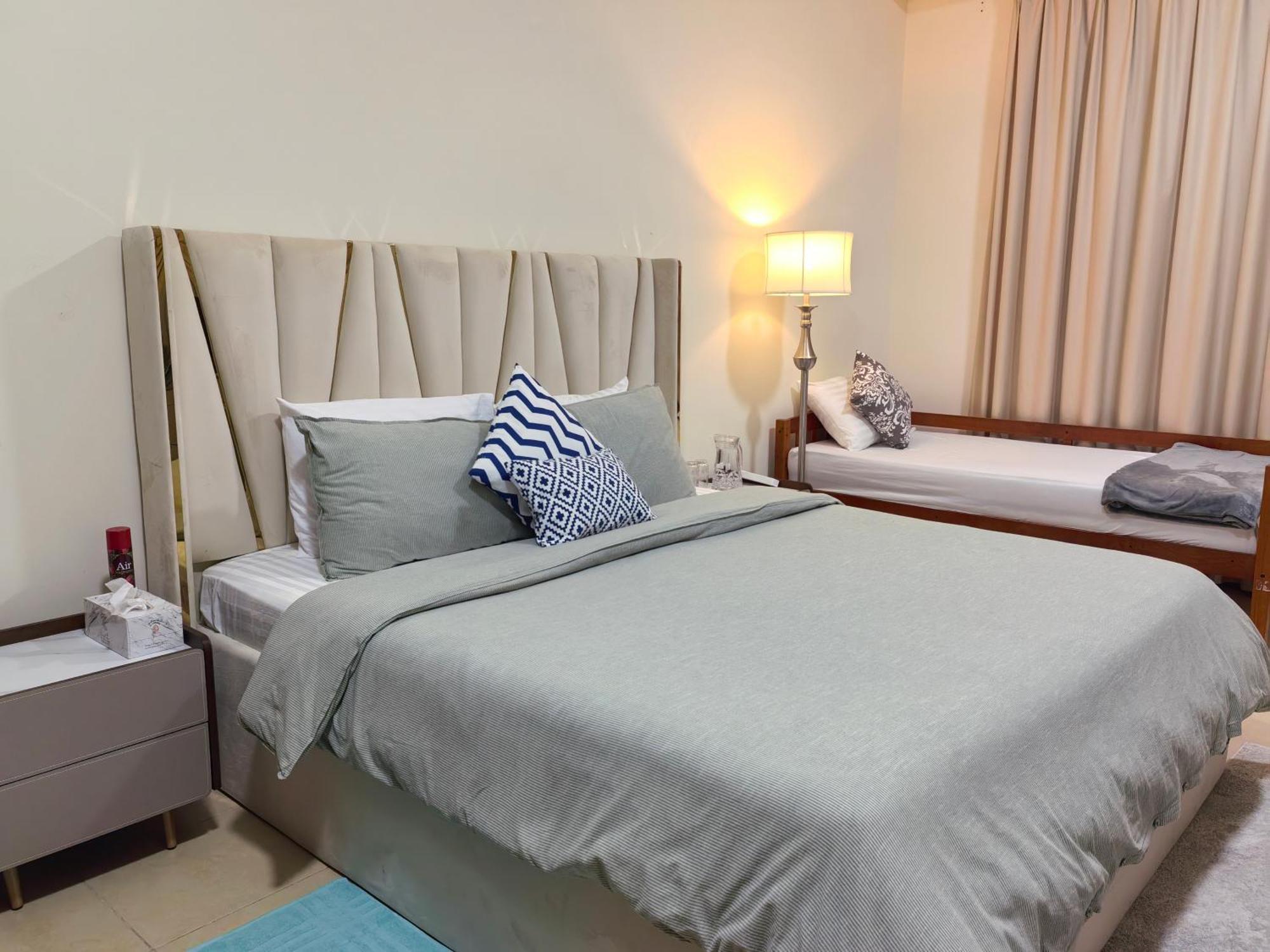 Ahlan New Horizon Jbr Hotel ดูไบ ภายนอก รูปภาพ